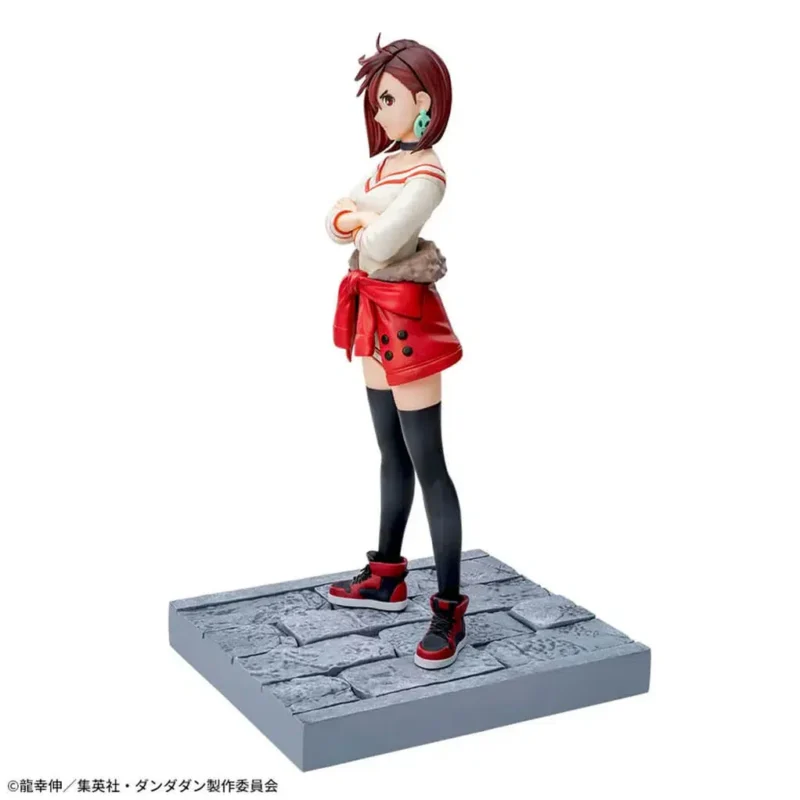 Figura Momo Luminasta