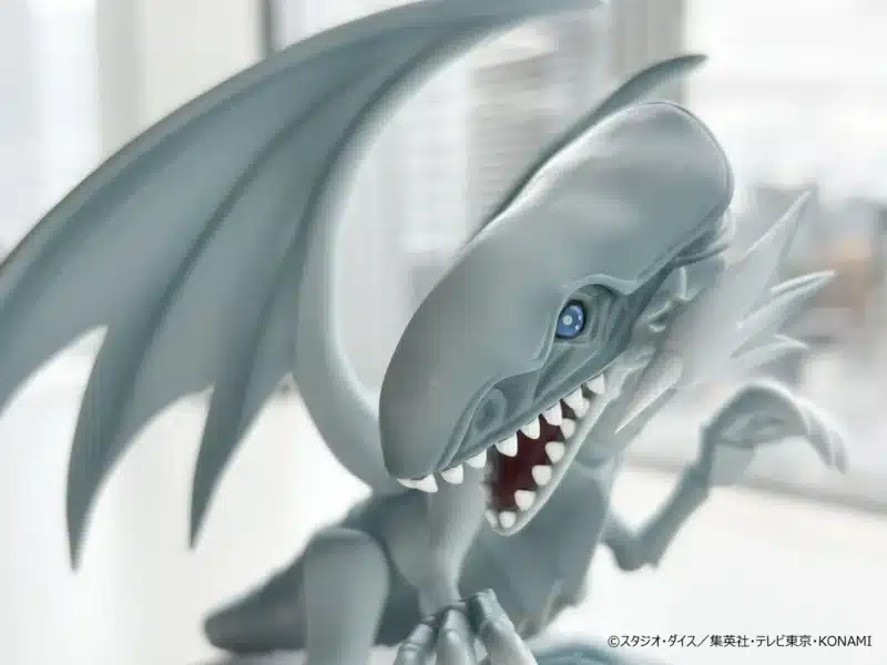 Dragon Ojos Azules Equal Arts