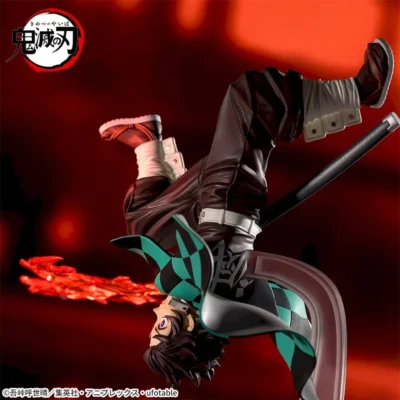 DEMON SLAYER - KIMETSU NO YAIBA - FIGURA KAMADO TANJIRO HINOKAMI KAGURA SETTING SUN TRANSFORMATION LUMINASTA
