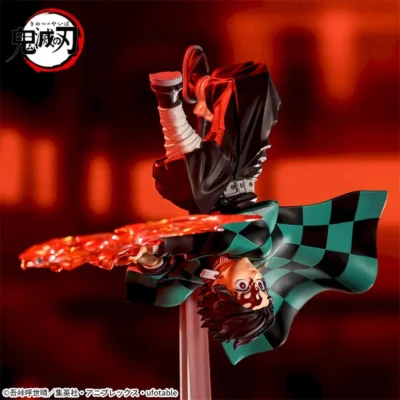 DEMON SLAYER - KIMETSU NO YAIBA - FIGURA KAMADO TANJIRO HINOKAMI KAGURA SETTING SUN TRANSFORMATION LUMINASTA
